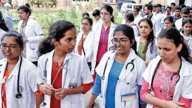 அரசு மருத்துவக் கல்லூரிகளில் 83 எம்.பி.பி.எஸ். இடங்கள் காலி