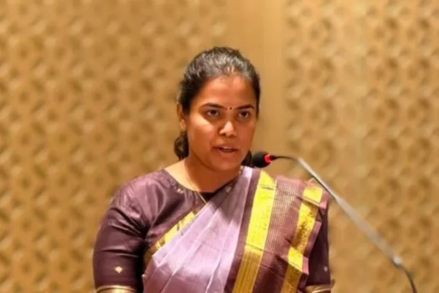 அமைச்சர் கீர்த்தனாவின் சாதிப் பேச்சு சர்ச்சை.. வலுக்கும் கண்டனம்