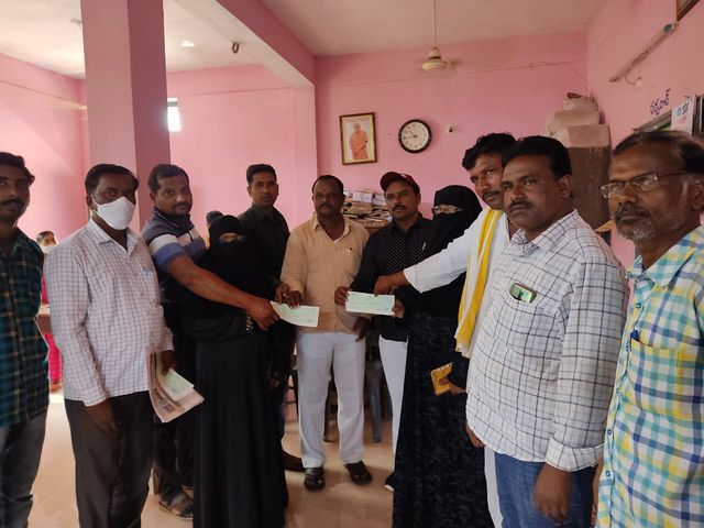షాదీ ముబారక్ చెక్కుల పంపిణీ