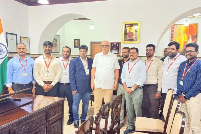 గోవా గవర్నర్ అశోక్‌ను కలిసిన పోస్టల్ ఇన్స్పెక్టర్ ఉపేంద్ర