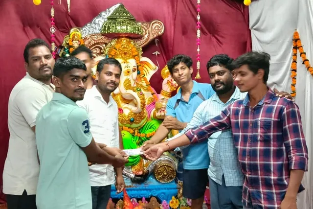 వినాయక ఉత్సవాలకు టీడీపీ యూత్ లీడర్ రమేష్ 80వేలు వితరణ