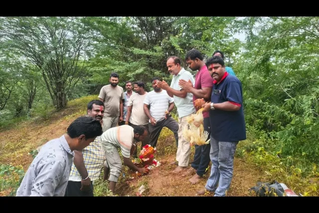 అకాల వర్షాలతో కట్ట మైసమ్మ అమ్మవారి ప్రత్యేక పూజలు