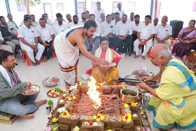 పాలకుర్తిలో ఎమ్మెల్యే ఆధ్వర్యంలో మహా గణపతి హోమం