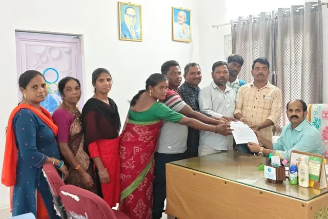 ఫీల్డ్ అసిస్టెంట్లు సమ్మె హెచ్చరిక: వేతనాల పెంపునకు డిమాండ్