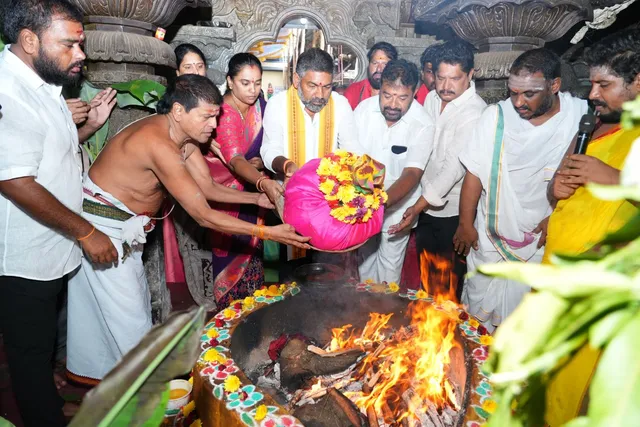 శ్రీ రాజరాజేశ్వరి అమ్మవారి దేవస్థానంలో వరుణ యాగం