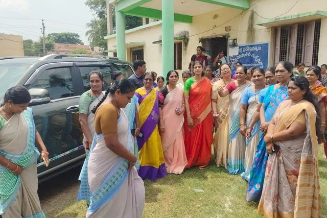 తునిలో అంగన్‌వాడీ ఉత్సవం: ఎమ్మెల్యే యనమల దివ్య చేతుల మీదుగా కిట్ల పంపిణీ
