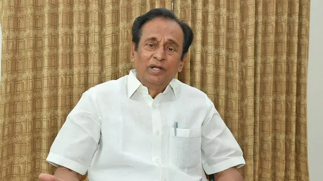 முன்னாள் அமைச்சர் செம்மலை இன்று தவெகவில் இணைகிறார்