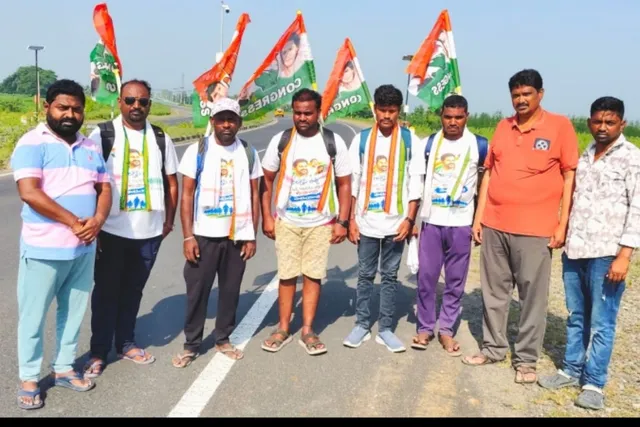 రెబ్బెనలో రేవంత్‌రెడ్డి పాదయాత్రకు కాంగ్రెస్ నేతల సంఘీభావం