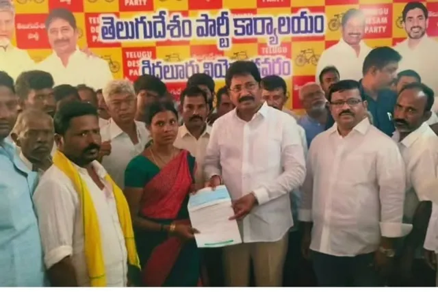గిద్దలూరు నియోజకవర్గంలో CMRF చెక్కుల పంపిణీ కార్యక్రమం గిద్దలూరు నియోజకవర్గంలో CMRF చెక్కుల పంపిణీ కార్యక్రమం