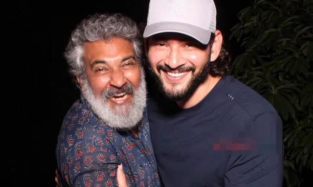 గ్లోబల్‌ వేదికపై రాజమౌళి సందడి.. ‘వారణాసి’పై ఆసక్తికర వ్యాఖ్యలు