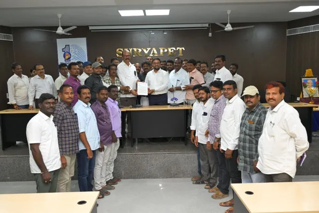 జర్నలిస్టుల సమస్యలపై కేంద్ర, రాష్ట్ర ప్రభుత్వాలకు చలసాని శ్రీనివాస్ రావు అల్టిమేటం
