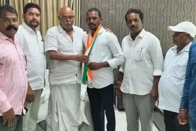 ఎమ్మెల్యే సమక్షంలో కాంగ్రెస్‌లో చేరిన బీజేపీ నేత