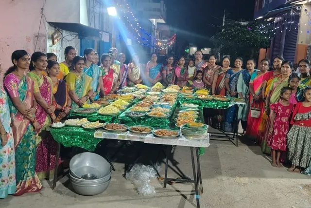 విఘ్నేశ్వరునికి 108 రకాల మహా నైవేద్యం సమర్పణ