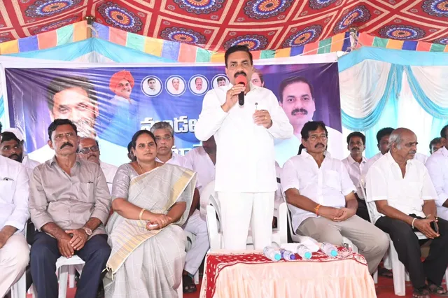 స్థానిక ఎన్నికల్లో సత్తా చూపుదాం: కాకాణి స్థానిక ఎన్నికల్లో సత్తా చూపుదాం: కాకాణి