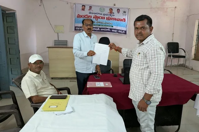 ఝరి-బిలో ప్రమాదకర విద్యుత్ స్తంభాలను మార్చాలని ఎంపీఓకు వినతి