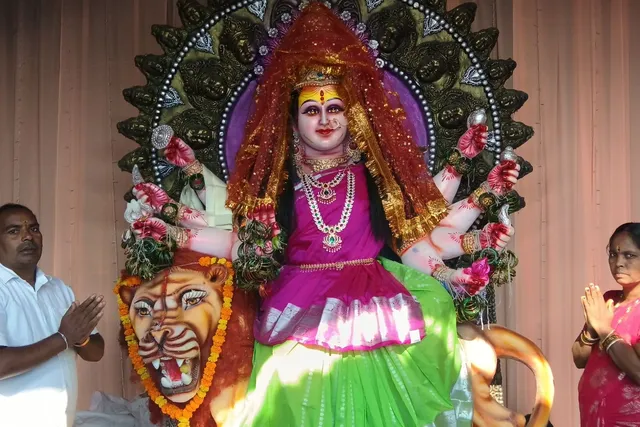 ప్రజల సుఖశాంతుల కోసం అమ్మవారికి పూజలు