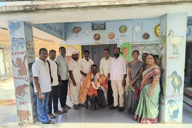 ఉత్తమ ఉపాధ్యాయుడికి ఘన సన్మానం