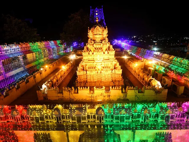 ఇంద్రకీలాద్రిపై ఆర్జిత సేవా టికెట్లు విడుదల