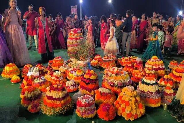 అక్టోబర్ 10 నుంచి 18 వరకు ఘనంగా బతుకమ్మ వేడుకలు