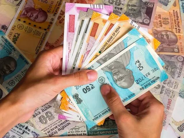 కేంద్రం వాటా నేరుగా ఖాతాల్లోకి డబ్బులు జమ