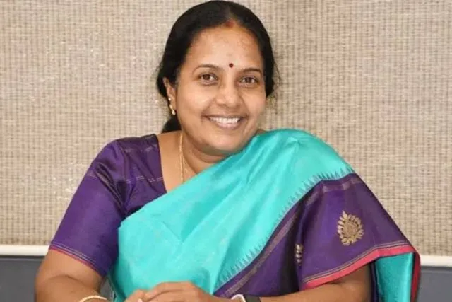 பிணவறையில் தவெகவினர் ரீல்ஸ்.. வானதி சீனிவாசன் கண்டனம் பிணவறையில் தவெகவினர் ரீல்ஸ்.. வானதி சீனிவாசன் கண்டனம்