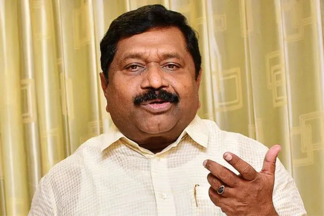 மதுராந்தகத்தில் தவெக பண விநியோகம்: தேர்தல் ஆணையத்தில் அதிமுக புகார்! மதுராந்தகத்தில் தவெக பண விநியோகம்: தேர்தல் ஆணையத்தில் அதிமுக புகார்!