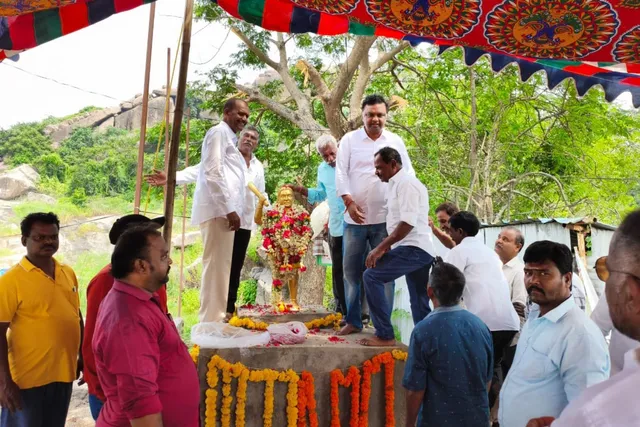చాకలి ఐలమ్మ విగ్రహం ఆవిష్కరణ