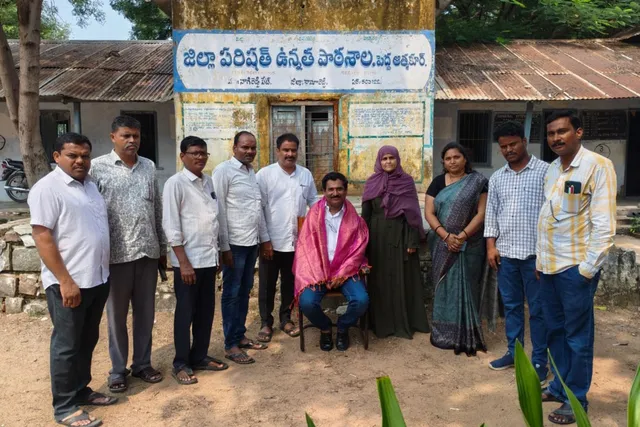 పెద్ద ఆత్మకూరు జెడ్పీహెచ్‌ఎస్‌ను సందర్శించిన పుట్ట శ్రీనివాస్ రెడ్డి