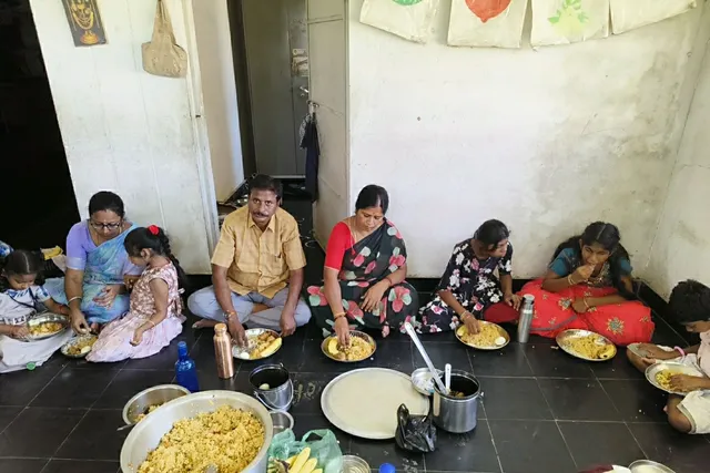పాకాల భవిత పాఠశాలలో అన్నదాన కార్యక్రమం పాకాల భవిత పాఠశాలలో అన్నదాన కార్యక్రమం