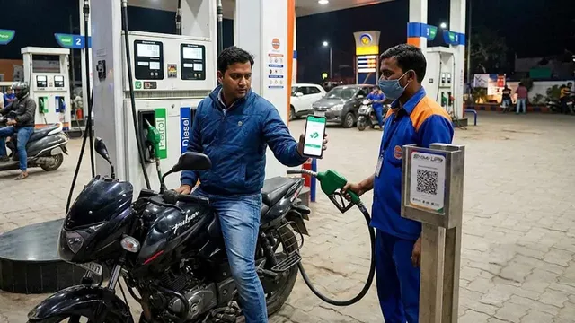 Break on UPI payments at petrol pumps?.. Key announcement by dealers