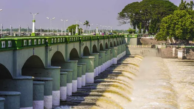 தமிழரின் பெருமை: கரிகால சோழன் கட்டிய வரலாற்று சிறப்புமிக்க கல்லணை (5/50) தமிழரின் பெருமை: கரிகால சோழன் கட்டிய வரலாற்று சிறப்புமிக்க கல்லணை (5/50)