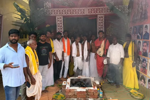 కురుమ యువత గణేష్ మండలి ఆధ్వర్యంలో ఘనంగా యజ్ఞం