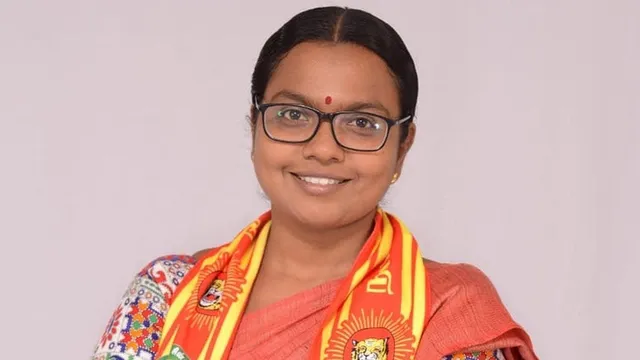 மகளிர் பாசறை முதல் தேர்தல் களம் வரை... நாதக மு.கார்த்திகா அரசியல் பயணம்