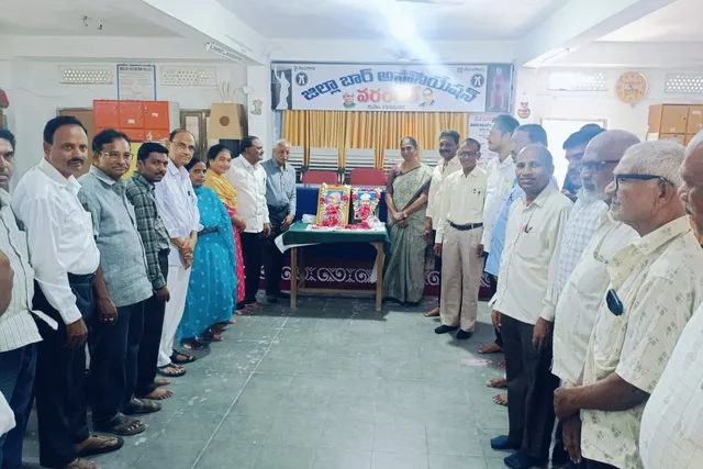 న్యాయవాదుల ఆధ్వర్యంలో గాంధీ, శాస్త్రి జయంతి వేడుకలు