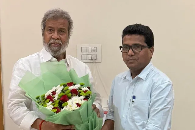 మంత్రి దామోదర్ రాజనర్సింహను కలిసిన TG SAFE డైరెక్టర్ మంత్రి దామోదర్ రాజనర్సింహను కలిసిన TG SAFE డైరెక్టర్