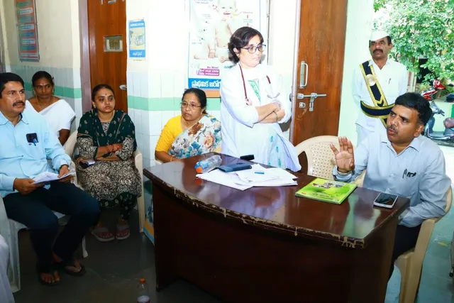 పీహెచ్సీని ఆకస్మికంగా తనిఖీ చేసిన జిల్లా కలెక్టర్! పీహెచ్సీని ఆకస్మికంగా తనిఖీ చేసిన జిల్లా కలెక్టర్!