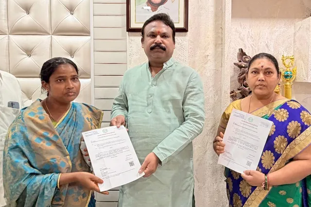 ముఖ్యమంత్రి సహాయ నిధి ద్వారా రూ. 5. 50 లక్షల ఆర్థిక సహాయం ముఖ్యమంత్రి సహాయ నిధి ద్వారా రూ. 5. 50 లక్షల ఆర్థిక సహాయం