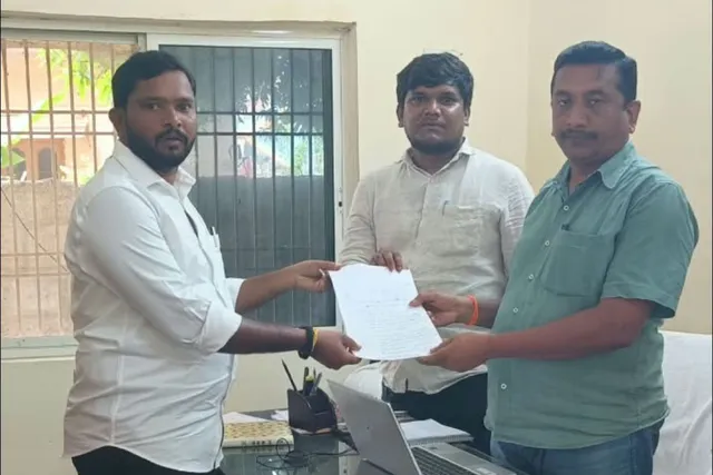 రఘు పాఠశాలపై చర్యలు తీసుకోవాలని ఆర్ఎస్ఎఫ్ డిమాండ్ రఘు పాఠశాలపై చర్యలు తీసుకోవాలని ఆర్ఎస్ఎఫ్ డిమాండ్