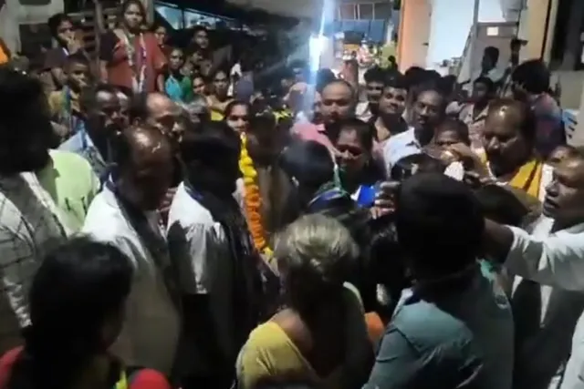 నెల్లిమర్ల: 13వ వార్డులో టిడిపి నుండి పలువురు వైసీపీలో చేరికలు