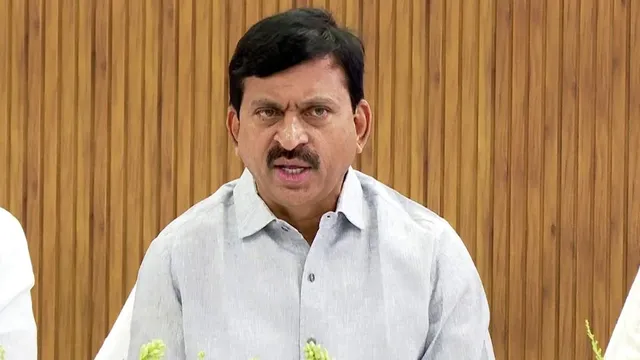 క్యూర్‌ పరిధిలో డబుల్‌ బెడ్‌రూమ్‌ ఇళ్లు.. ఈ నెలాఖరులోగా లబ్ధిదారుల ఎంపిక
