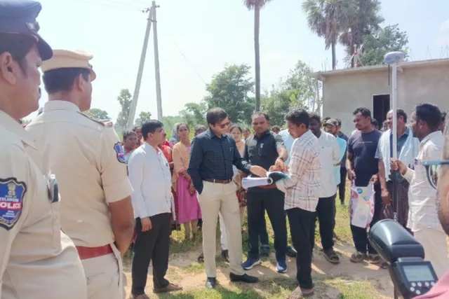 పది రోజుల్లో భూసర్వే పూర్తి చేయాలి .. కలెక్టర్