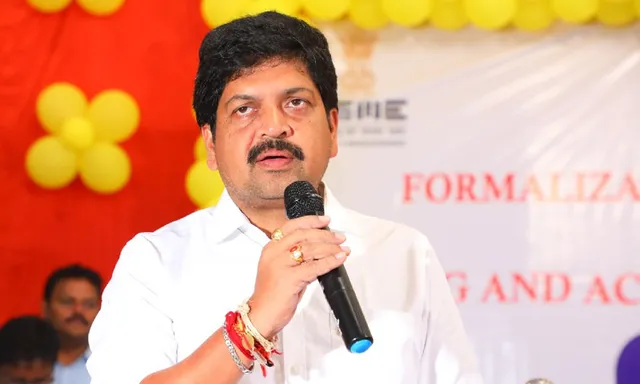 బీసీ రిజర్వేషన్లకు ప్రభుత్వం కట్టుబడి ఉంది: మంత్రి కొల్లు