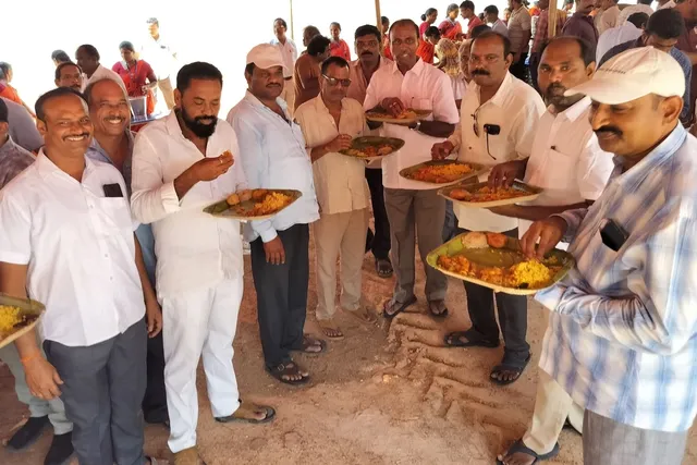 పురిటిపెంటలో 5000 మందికి భారీ అన్న సమారాధన
