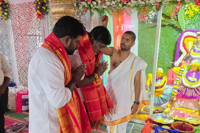 బోయకొండ గంగమ్మను దర్శించుకున్న టీడీపీ యువ నాయకులు బోయకొండ గంగమ్మను దర్శించుకున్న టీడీపీ యువ నాయకులు