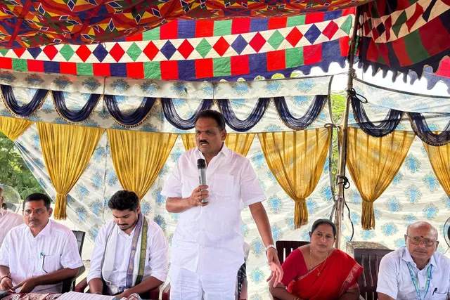 స్థానిక సంస్థల ఎన్నికలలో సమిష్టిగా పనిచేయాలి