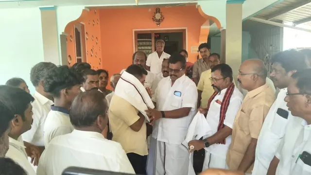 எம்.பி., முன்னிலையில் திமுகவில் இணைந்த அதிமுகவினர்