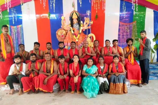 మీర్జంపేటలో ఘనంగా దుర్గాదేవి నవరాత్రి ఉత్సవాలు మీర్జంపేటలో ఘనంగా దుర్గాదేవి నవరాత్రి ఉత్సవాలు