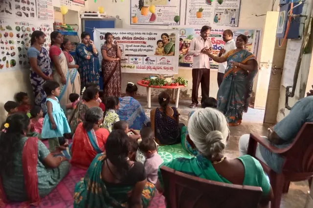 చిన్నారులకు, గర్భిణులకు పోషకాహార ప్రాధాన్యతపై అవగాహన చిన్నారులకు, గర్భిణులకు పోషకాహార ప్రాధాన్యతపై అవగాహన