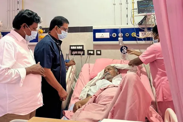 తలారి వెంకట్రావు పరామర్శ: తానేటి వనిత తండ్రి ఆరోగ్యంపై ఆరా