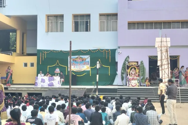 దుర్గామాత సన్నిధిలో ఘనంగా ప్రీ బతుకమ్మ – దసరా వేడుకలు